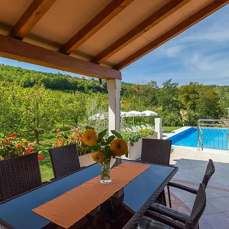 بيت للعطل Alba