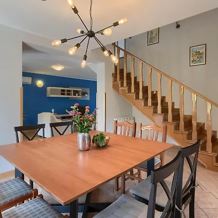 Alba بيت للعطل *